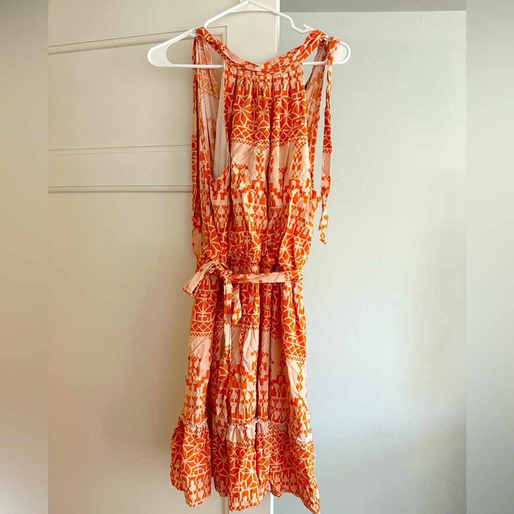 Short sleeve orange dress. Size XL.